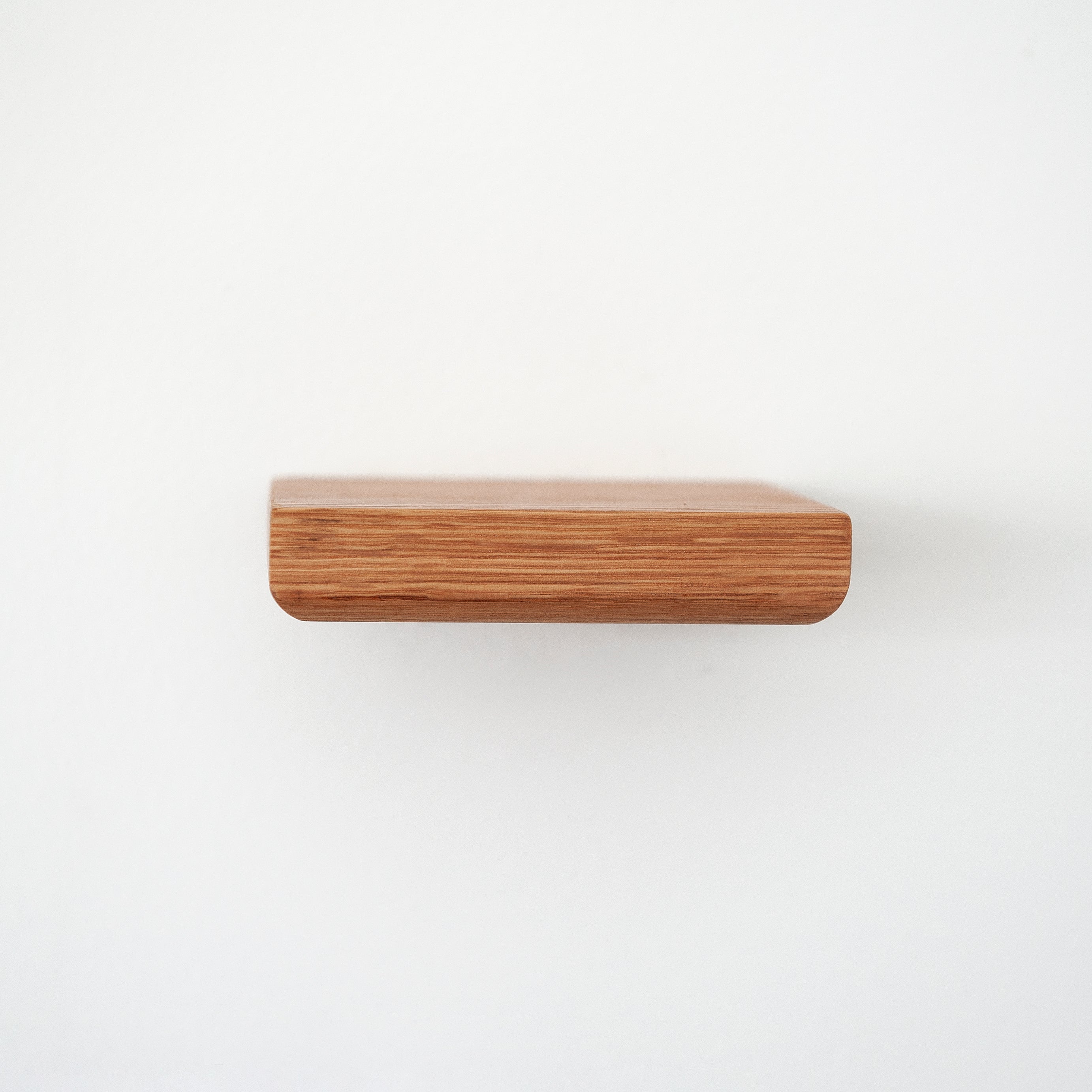 Minimus Floating Shelf