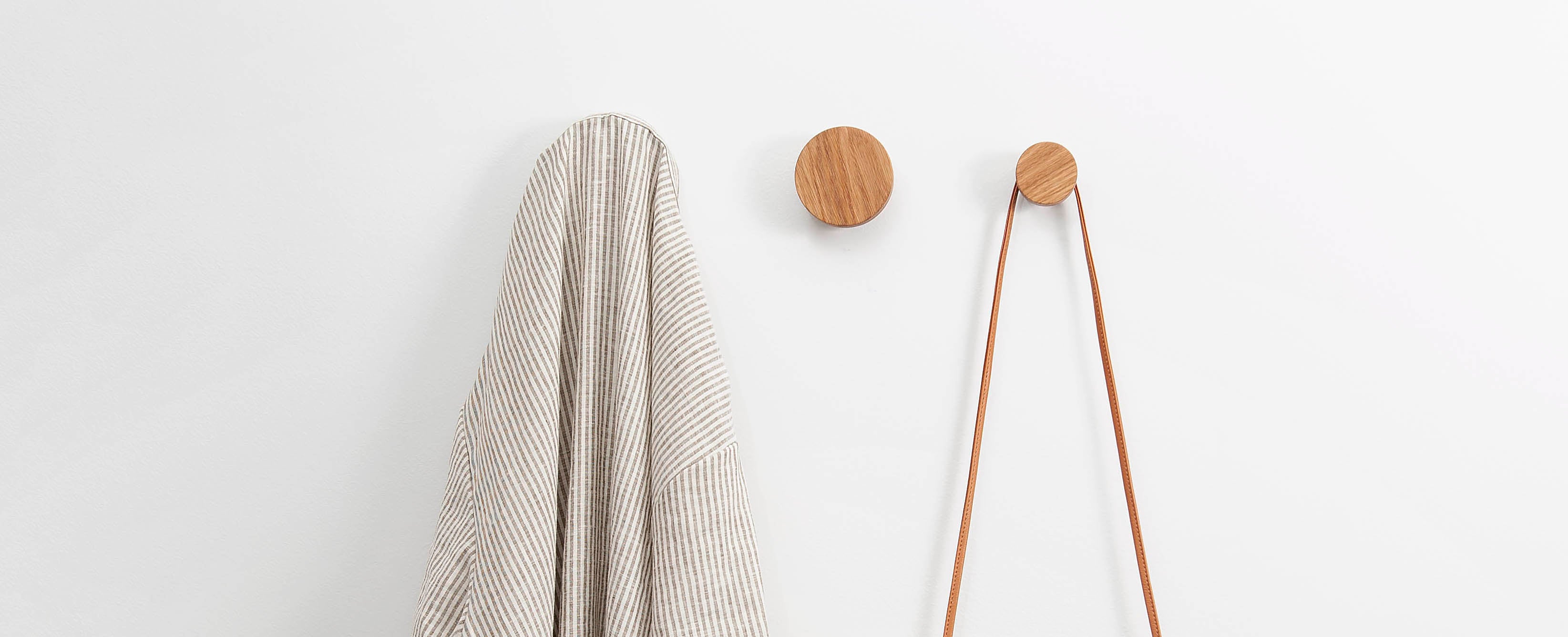 Juno Oak Coat Hook