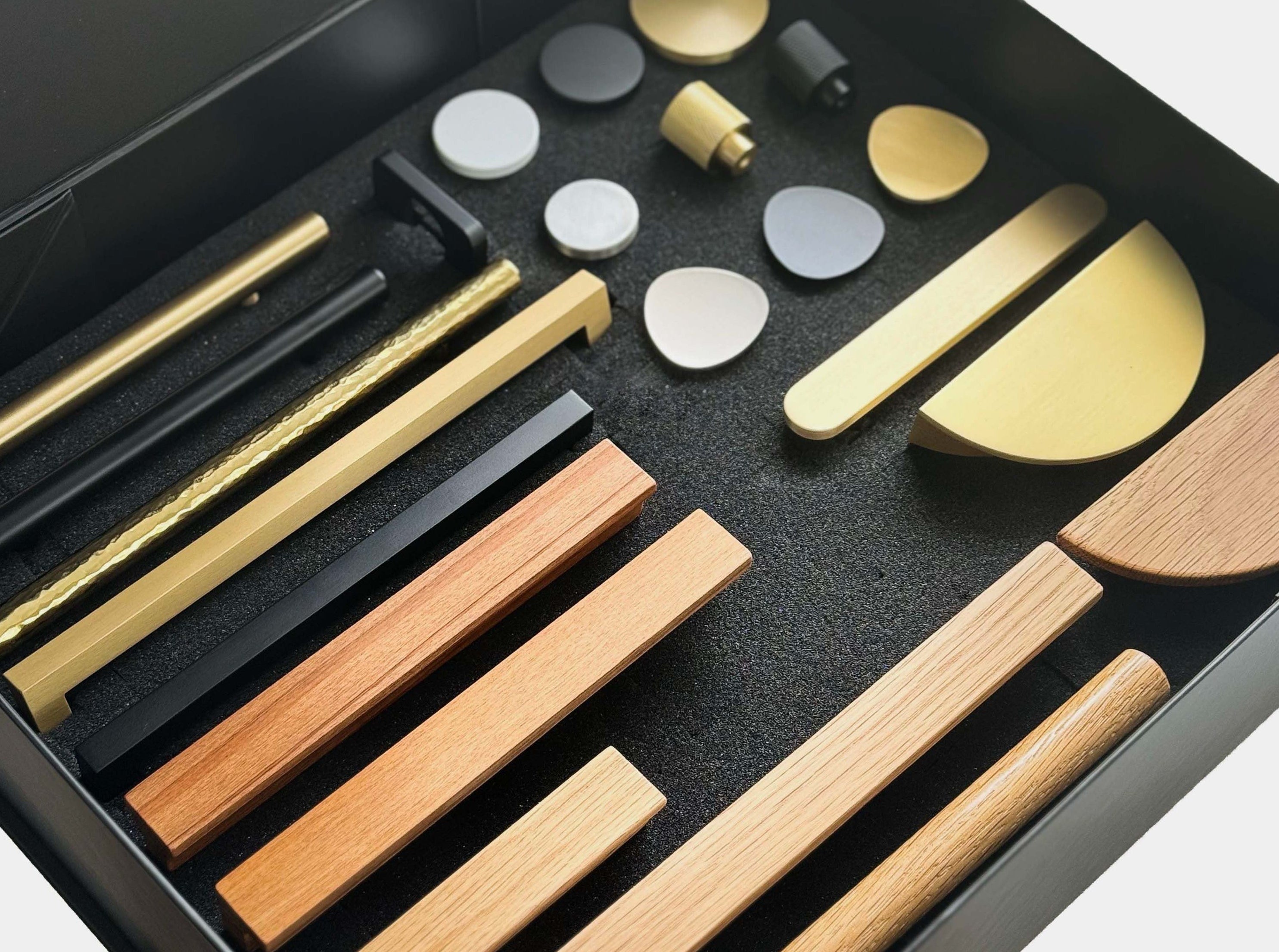 Handle & Knob Sample Box – C S Studios